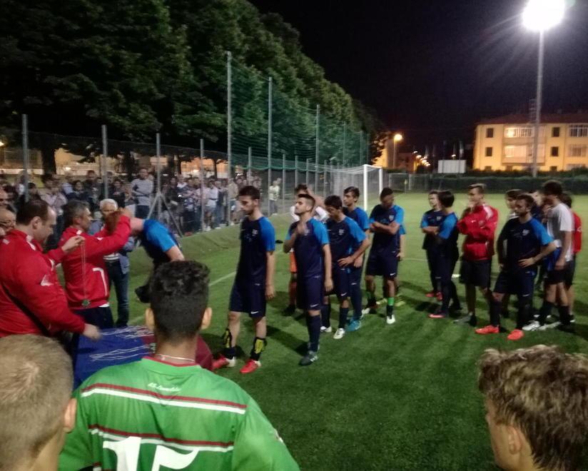 Gol, abbracci e lacrime nella notte tutta di Jacopo 