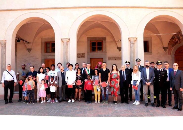 «Abbracciati da Empoli» l’orgoglio dei nuovi italiani 