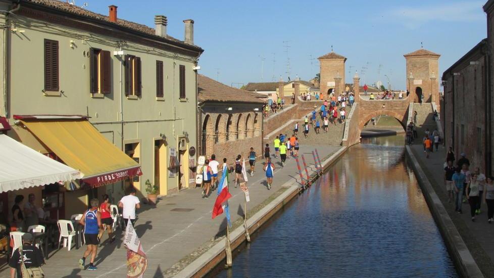 La 11 Ponti di Comacchio a Della Pasqua e Ferrini