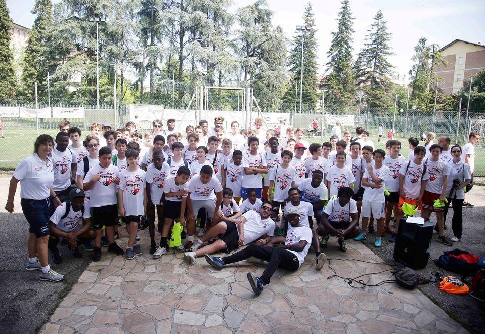Un pallone e 150 bambini contro le discriminazioni 