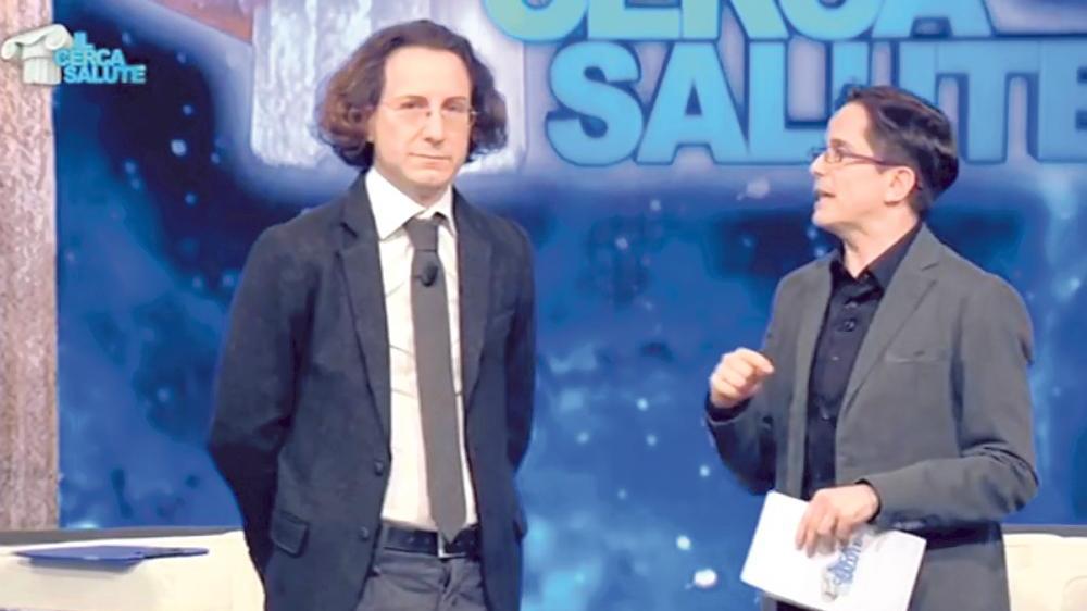 A sinistra Adriano Panzironi con il presentatore Benedetto Dionisi