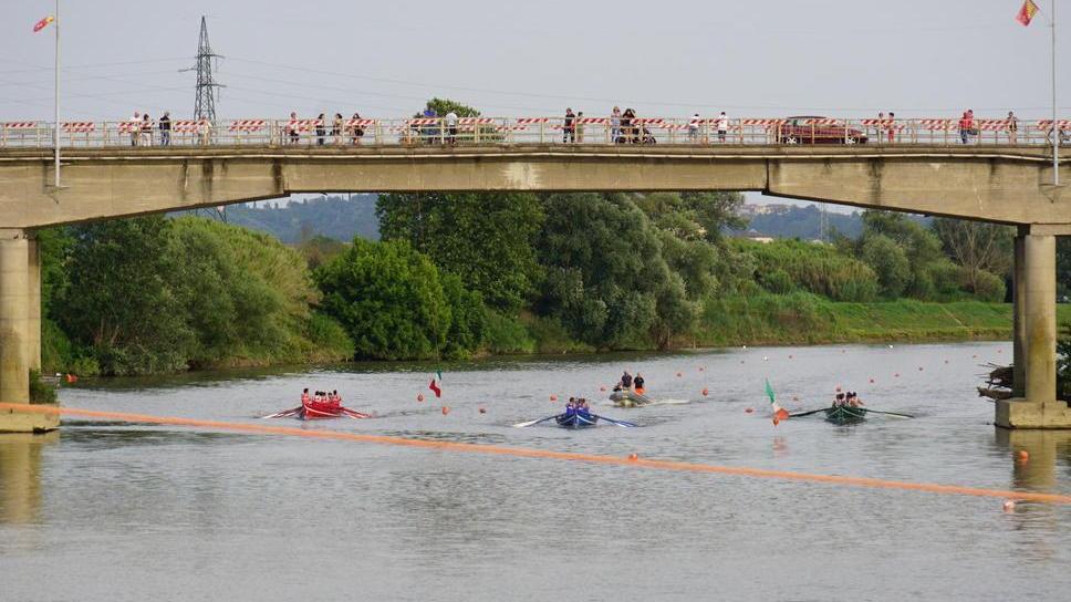 Montecchio vince la Regata in onore di Santa Ubaldesca