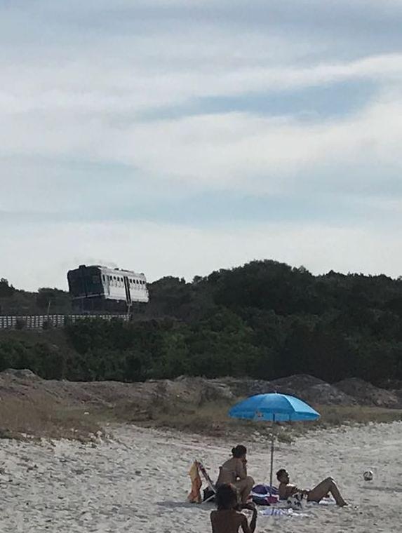 Treni per il mare: si parte il 10 giugno 