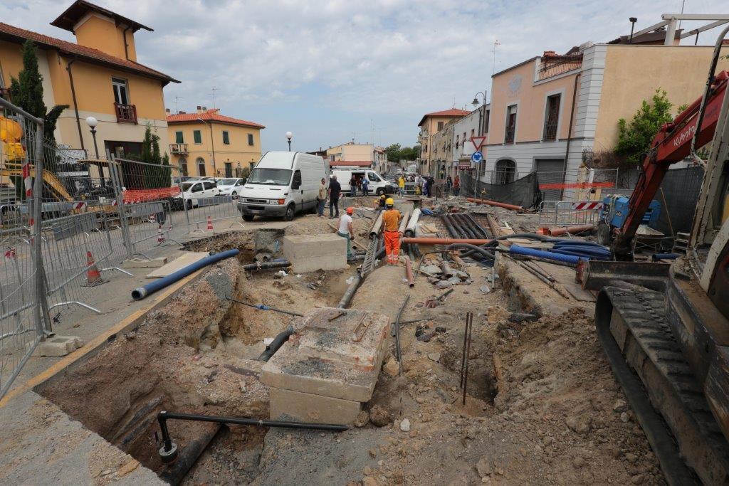 Lavori alla tubatura a Montenero, venti famiglie senz'acqua 