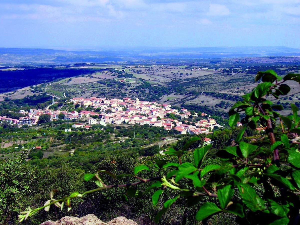 Panorama di Putifigari, uno dei paesi commissariati