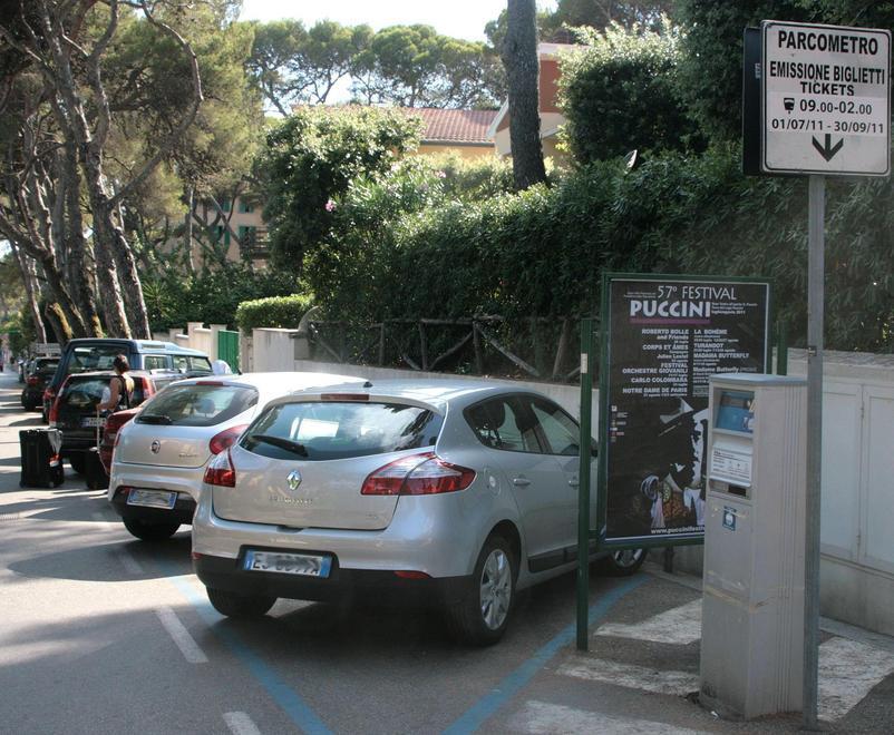 Un parcometro su via Martelli