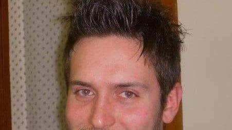 Oggi l’ultimo saluto al barista ucciso da un malore nel sonno