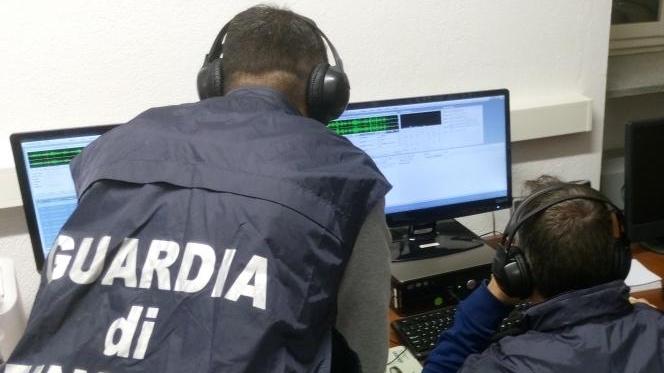 Il medico a una collega: «Delibera a pennello»