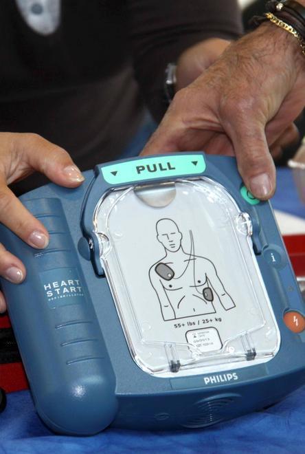 Defibrillatore al Circolo pesca sportiva sul lungomare