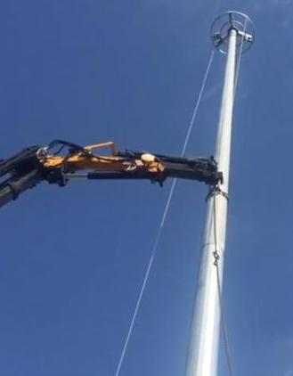 Posizionate le tre torri faro