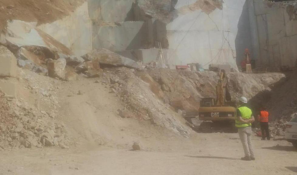 Schiacciato da un blocco di marmo 