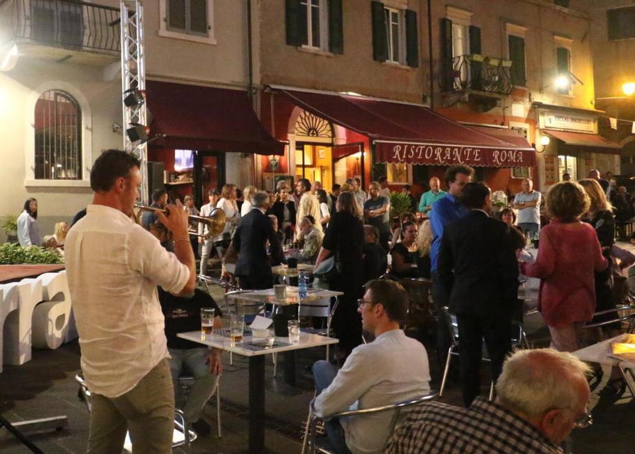 Una carta speciale per una serie di sconti