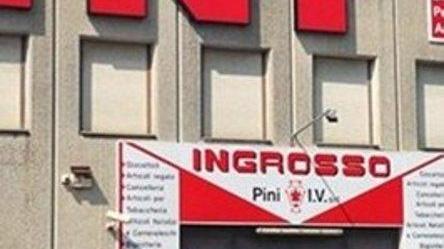 Assalto ai capannoni dei Fratelli Pini: rubata cancelleria