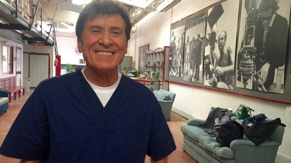 Morandi nei panni del medico della serie tv di Mediaset