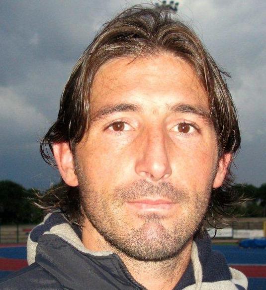 Buche, erbacce e insetti all’Oleandro è rivolta 