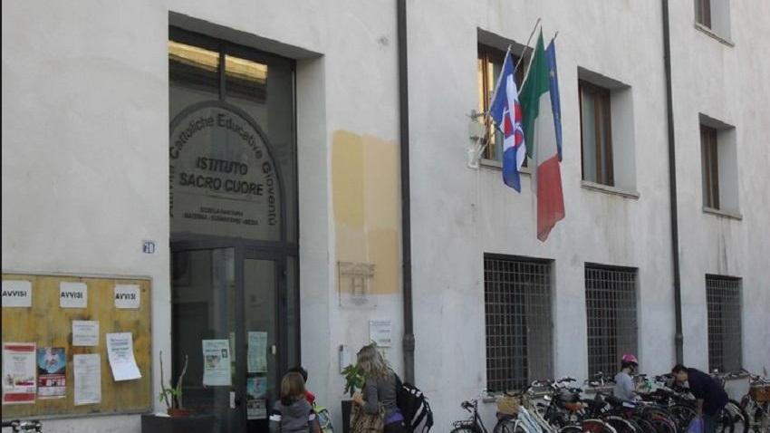 Carpi, rubati 23 computer al Sacro Cuore È caccia ai colpevoli