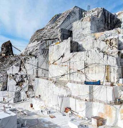 Boom dei blocchi, frena l’export dei lavorati (-6%) 