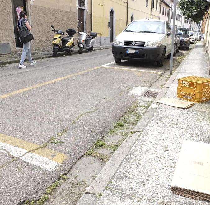 E il bazar del falso si svuota per un giorno 