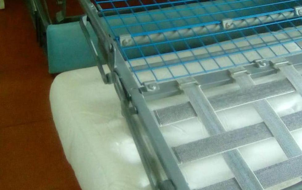 «Alloggio sporco». Finisce al pronto soccorso 