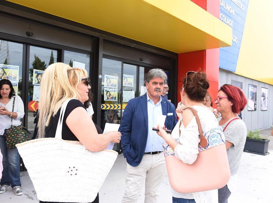 «Cambi acquirente la sede di Altopascio» 