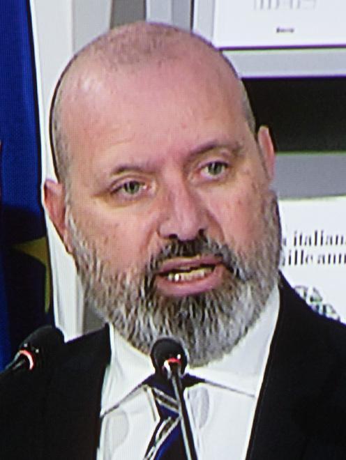 «Obbligo vaccini, si può discutere» 