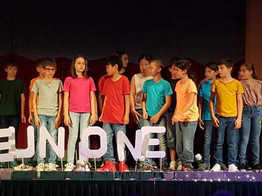 Sei classi animano il palco del Pigal 