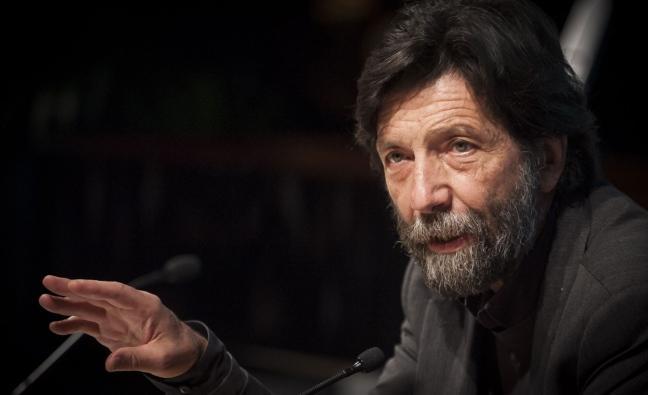 Mirandola. Cacciari: «La scuola abdica alla sua prima funzione lo studio serio della storia» 