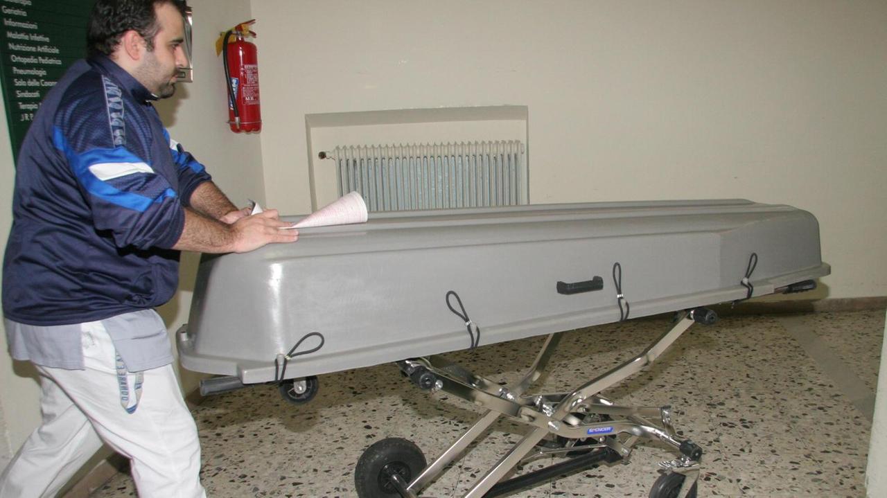 Il trasporto della salma di Maria Tani (foto d'archivio)