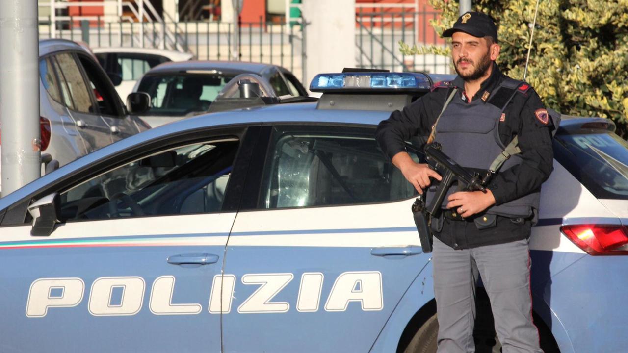 Una pattuglia di polizia