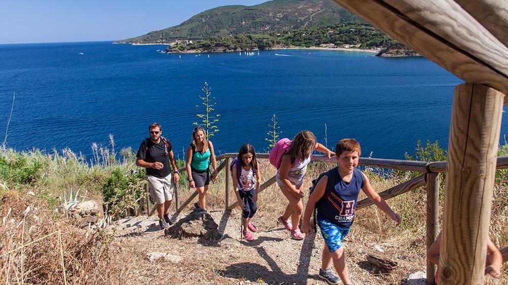 Zie e nonni in vacanza con i nipoti: ecco come regalarsi un’esperienza indimenticabile