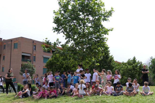 I Bambini Della Scuola Primaria Laura Poli Di Prato Hanno Piantato Un 