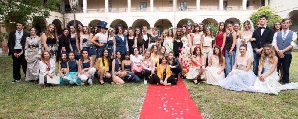 La festa di fine anno diventa una sfilata di altissima moda 
