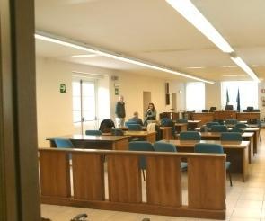 Docente depressa raggirata dalla madre di un’alunna 