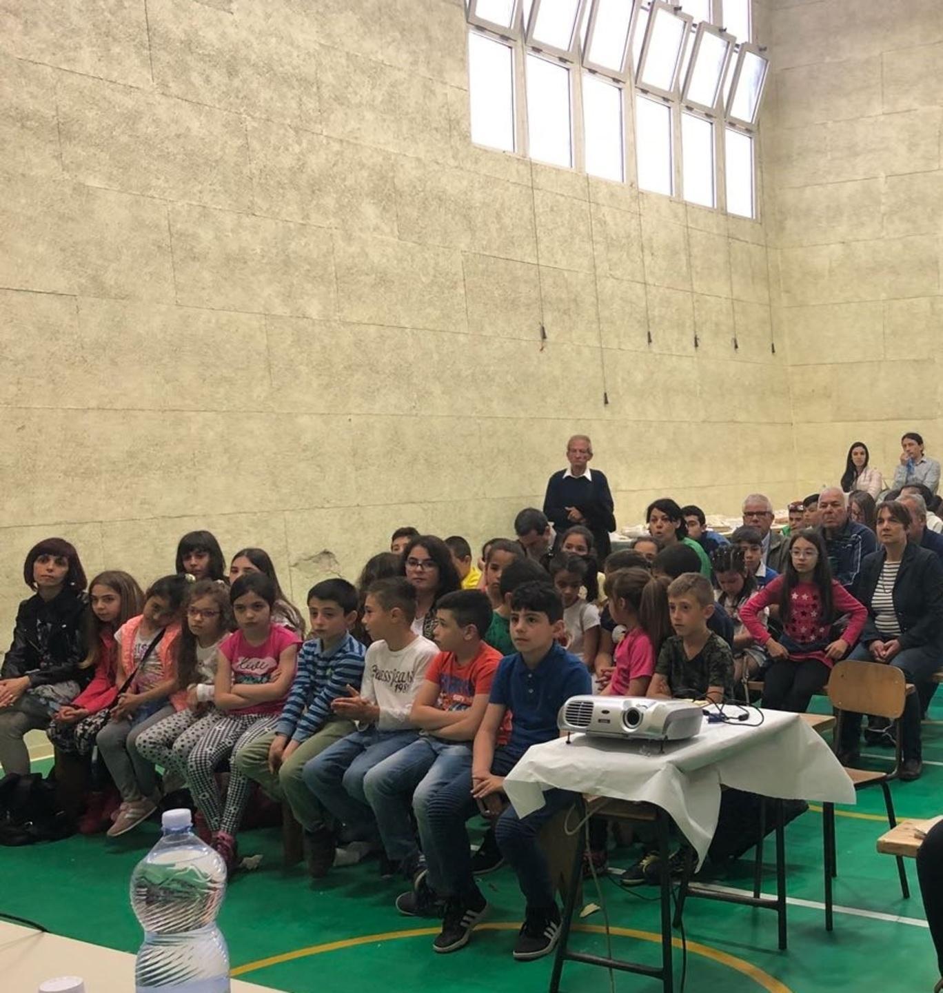 Come chiamare il 118, bimbi a lezione