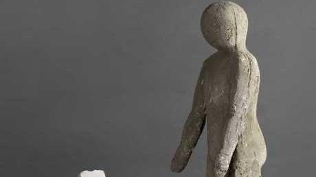 “Creami!” L’artista supplicato dalla materia