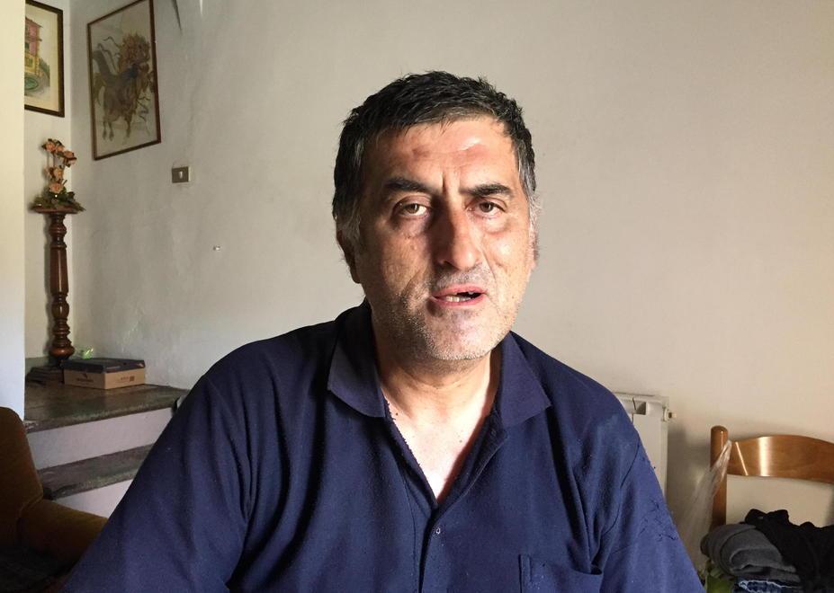 Paolo Giorgi mentre racconta l'aggressione