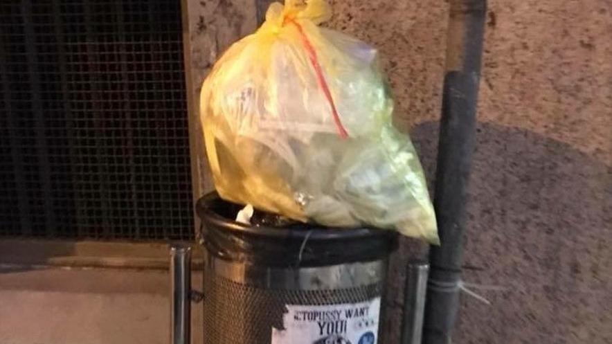 La sfida tra il cittadino e il “killer” dei rifiuti