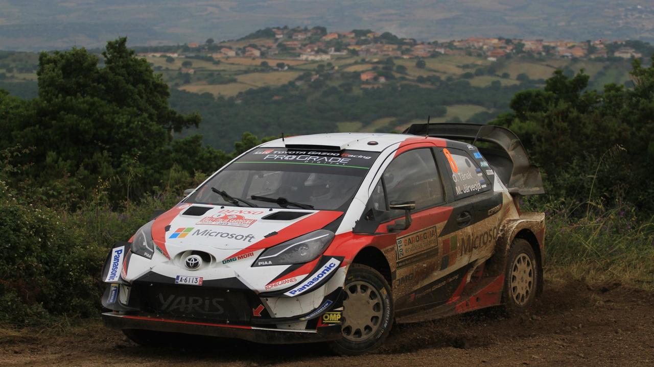 Rally Italia Sardegna, ad Alghero vince Neuville per 7 decimi
