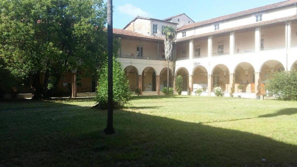 “Sfrattati” gli studenti del Paladini-Civitali