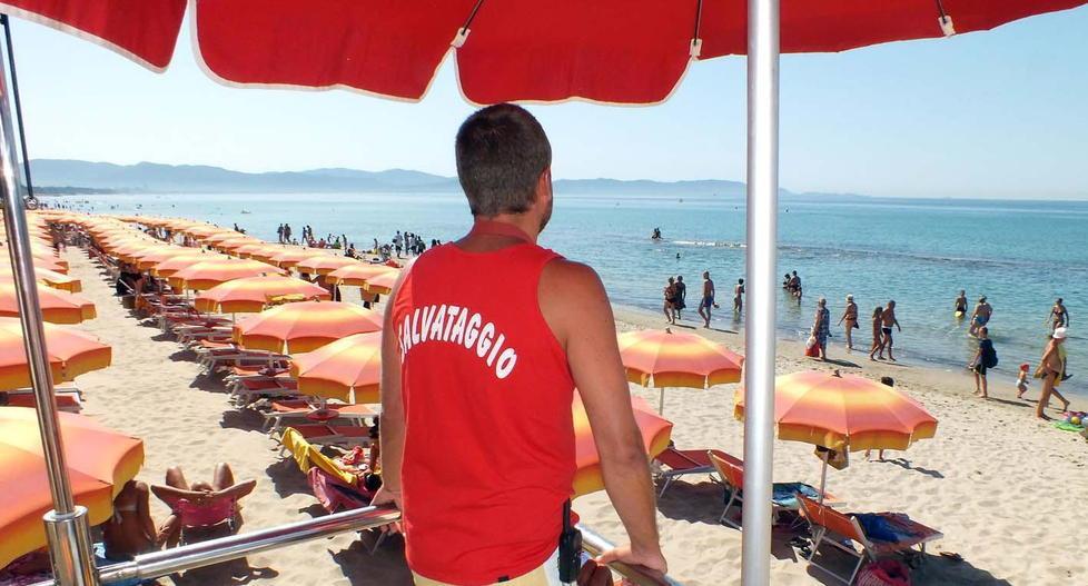 Non si trovano i bagnini per la Costa degli Etruschi 