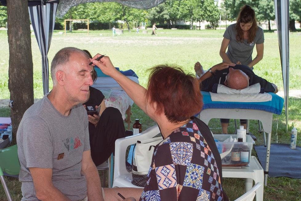 Modena, al parco Amendola la città olistica fa il pieno 