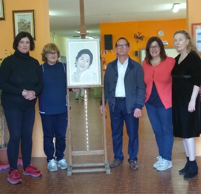 Dipinto ricorda l’insegnante Lucia Guardiani