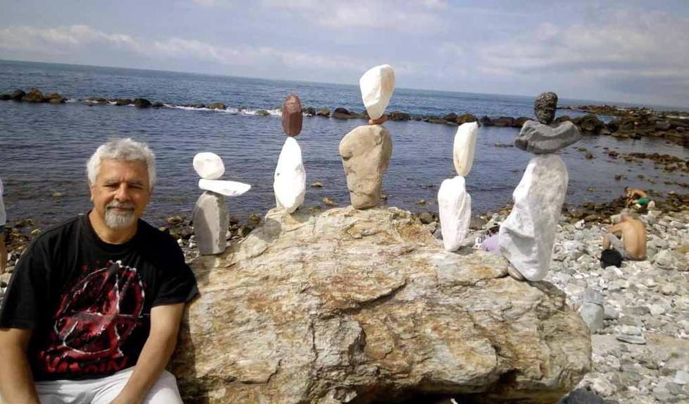 Massa, l’arte di bilanciare le pietre in equilibrio 