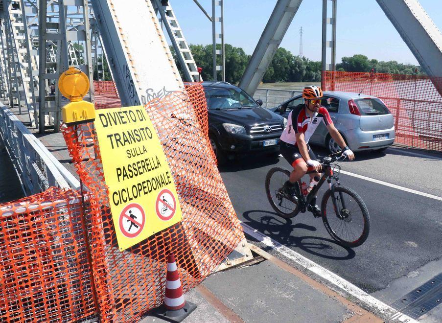 Chiusura del ponte sul Po Scatta la viabilità alternativa 
