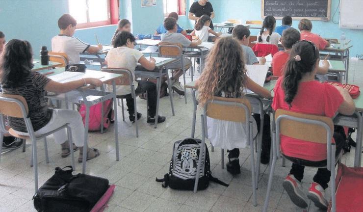 Colpi agli alunni, maestra assolta 