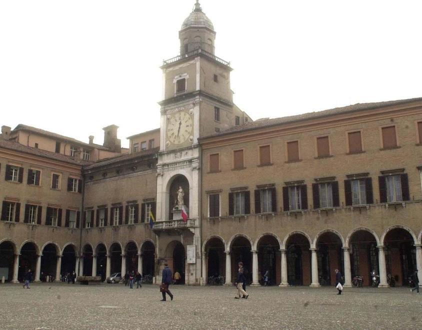 Modena.«Troppi premi agli avvocati comunali» 