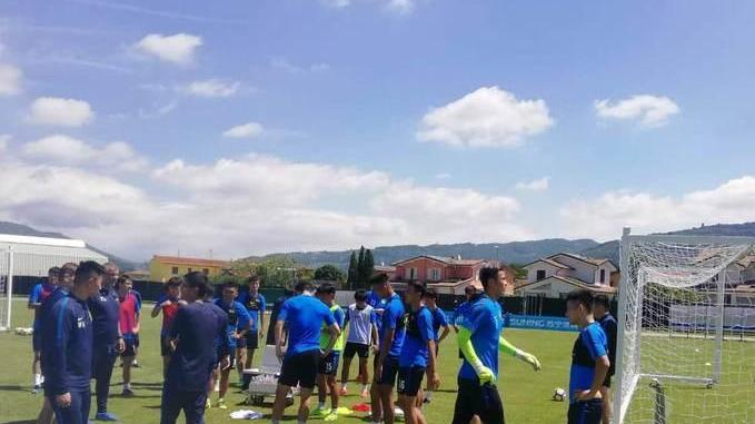 I cinesi del Suning calcio in ritiro in Valdinievole