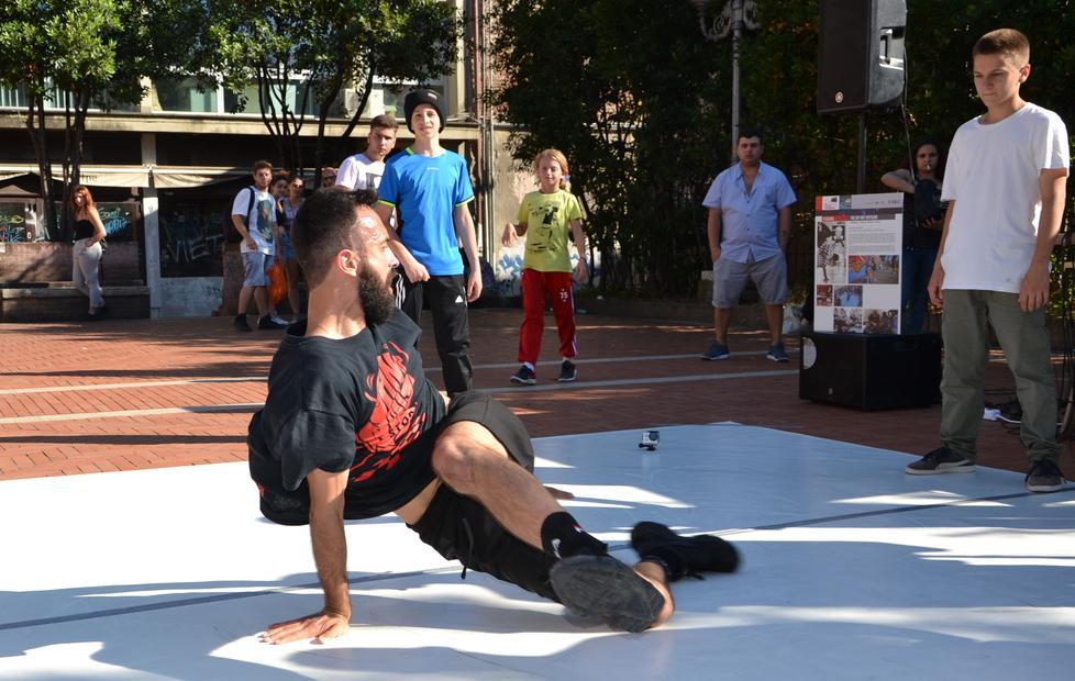 Xedo & C., la cultura hip hop abita qui 