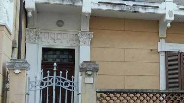 Il proprietario non vuole assistenza sociale Il Coeso lavora alla bonifica delle stanze