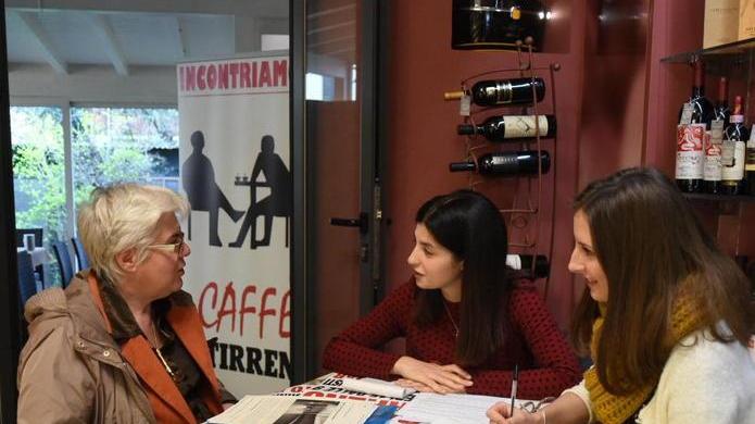 Sottopassi pericolosi e quartiere invaso dai Tir